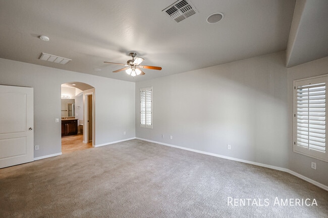 Building Photo - 3173 E Canyon Way