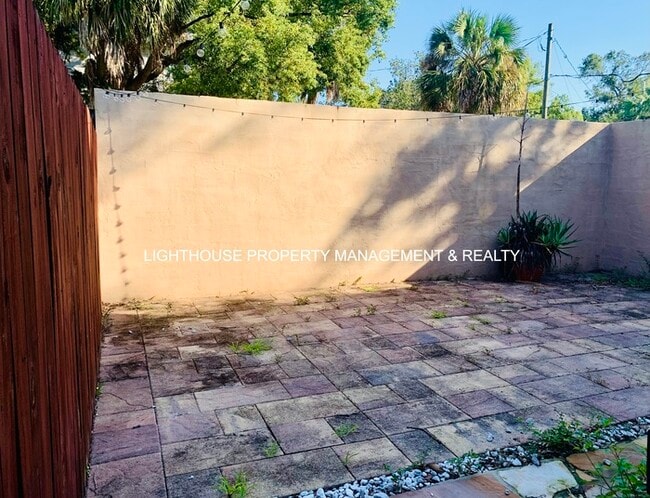 Building Photo - Coming Soon! Charming 2 Bedroom Home in Historic San Marco!