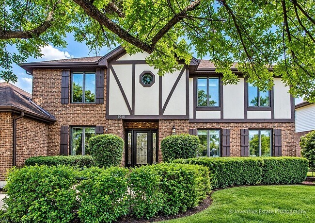Building Photo - 6201 Sleepy Hollow Ln
