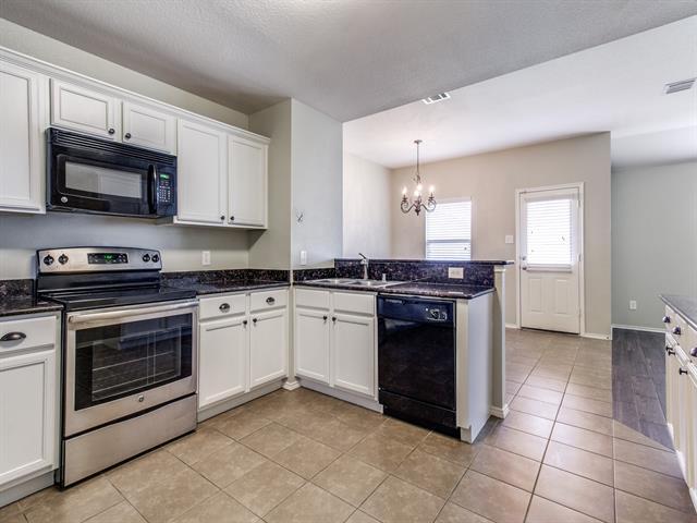 Building Photo - 430 Paddock Ln