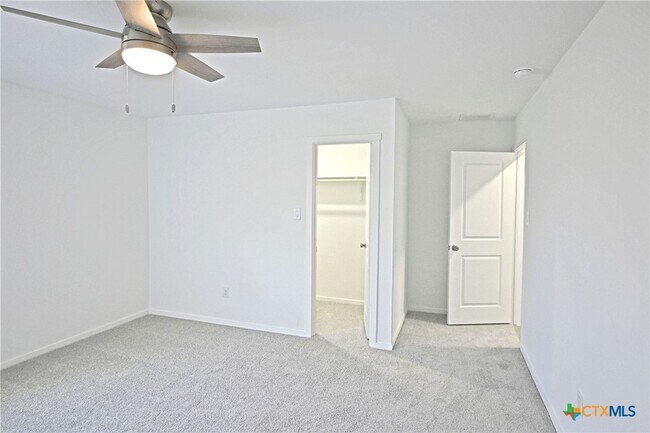 Building Photo - 1811 Lorena Wood