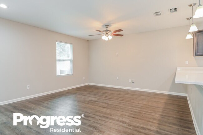 Building Photo - 1390 Sarahs Landing Dr