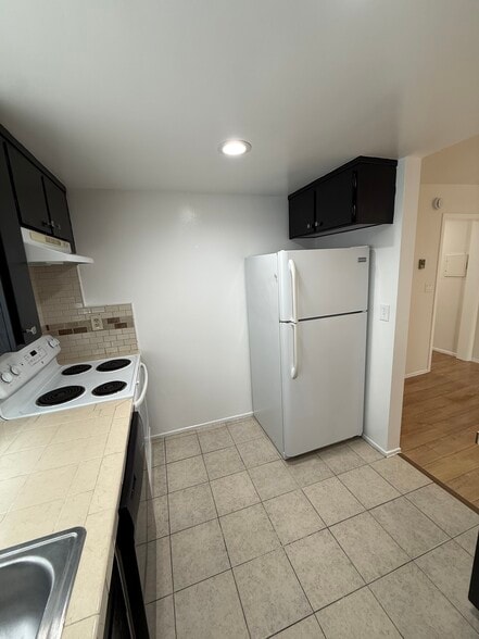 Kitchen 3 - 1350 Torrance Blvd