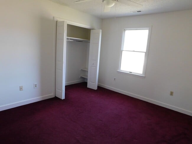 Building Photo - 3 bedroom 2 bath in Mt Hermon Subdivision