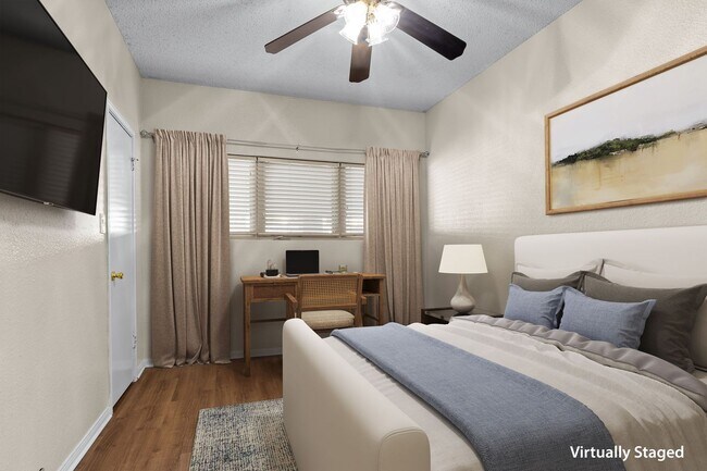 Building Photo - IMMEDIATE MOVE IN: West Campus 2 Bed/2 Bath