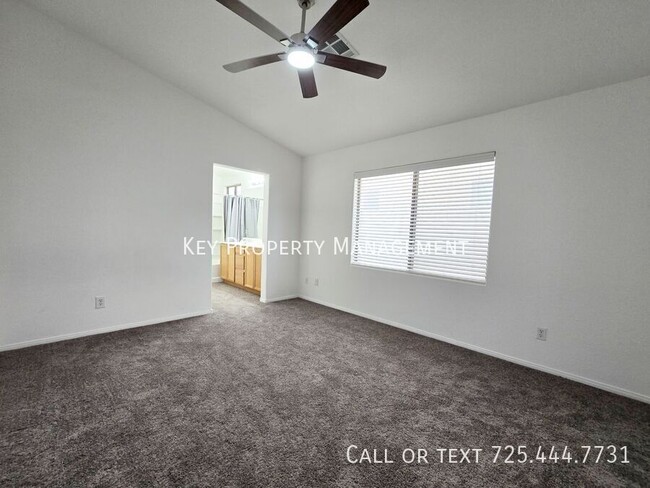 Building Photo - *ADORABLE, BRIGHT AND OPEN 3 BED/ 2 BATH H...