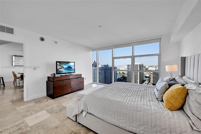 Building Photo - 1830 S Ocean Dr