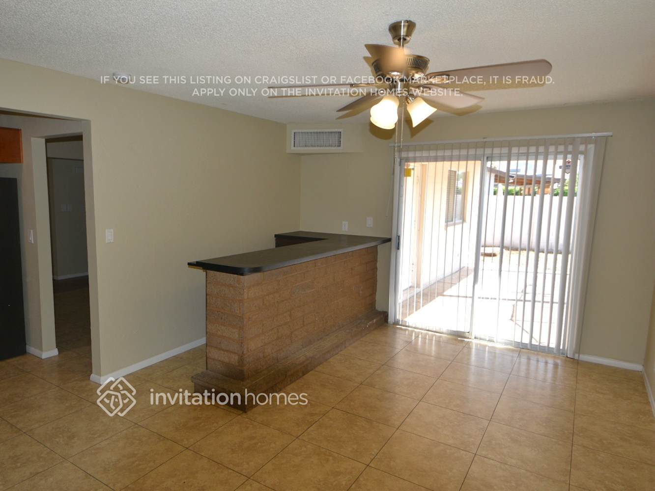 Building Photo - 2609 W Charter Oak Rd