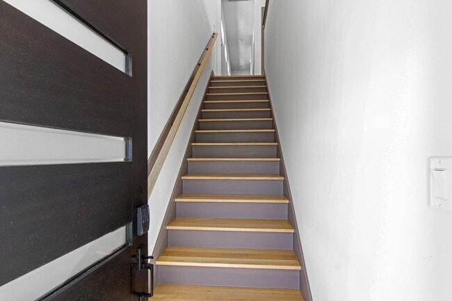 Building Photo - 4805 Paula St