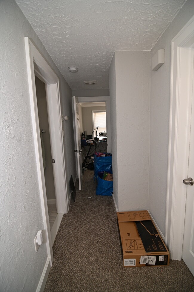 Building Photo - 23304 Cayuga Ave