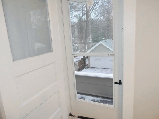 Building Photo - Gorgeous & Completely Rehabbed 3 Bed - 1.5 Bath Colonial for Rent!