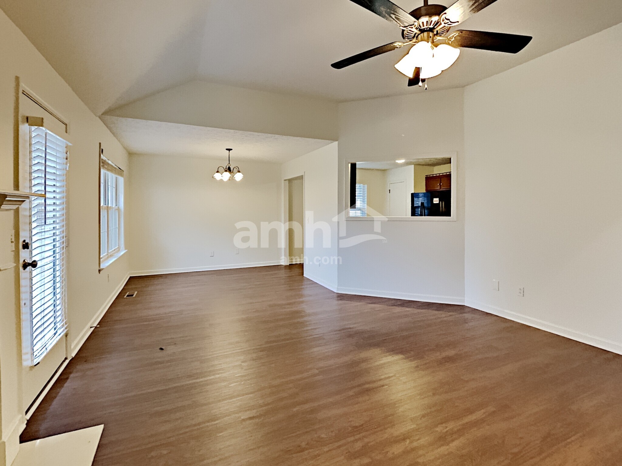 Building Photo - 113 Buttonwood Dr