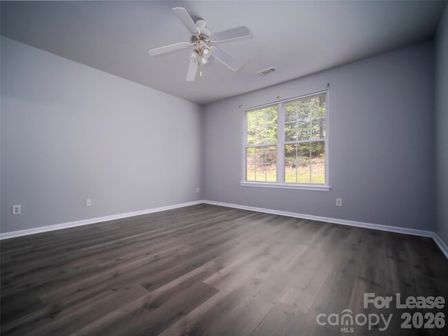 Building Photo - 1030 Boxelder Ln