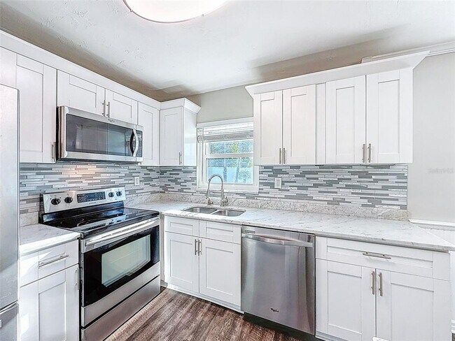 Building Photo - 7401 16th St N