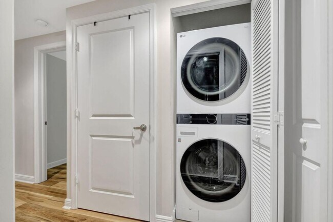 Building Photo - 350 N Federal Hwy