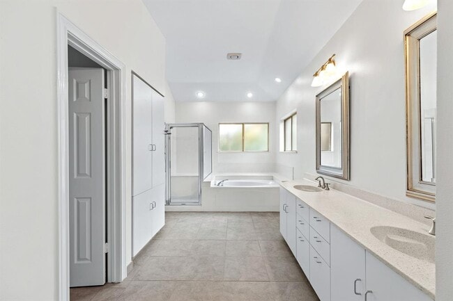 Building Photo - 7503 Clove Cove