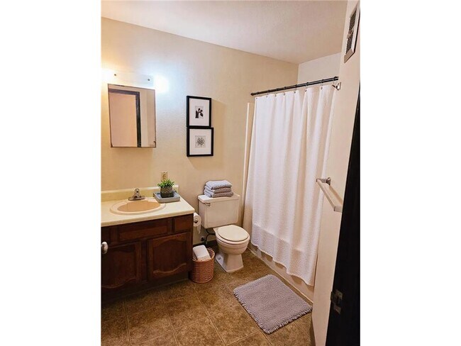 Building Photo - 528 N Grant St