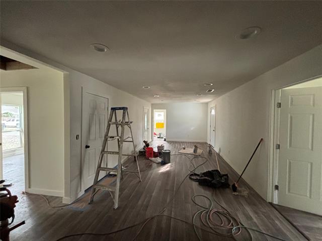 Building Photo - 1103 Bell Dr