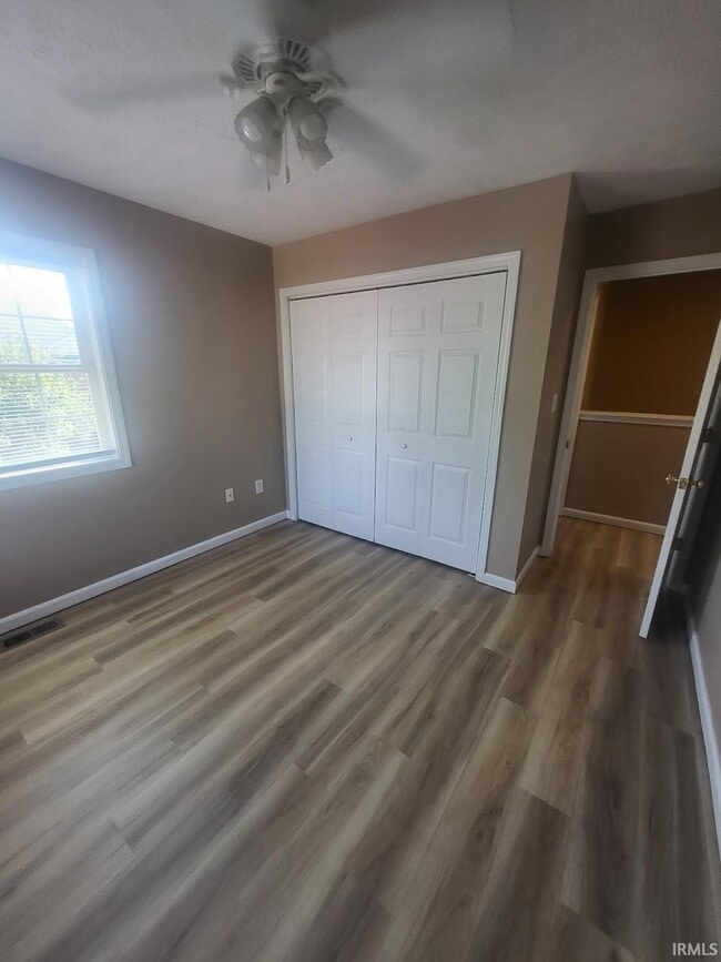 Building Photo - 3811 E Cobble Creek Dr