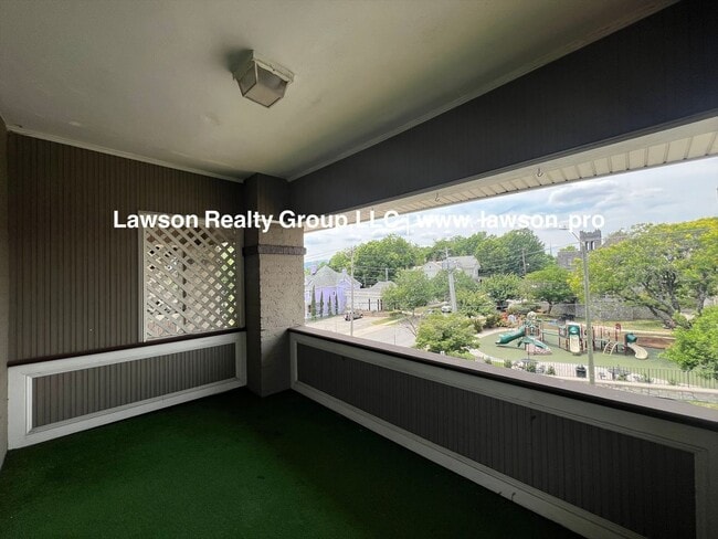 Building Photo - 928 2nd St SW