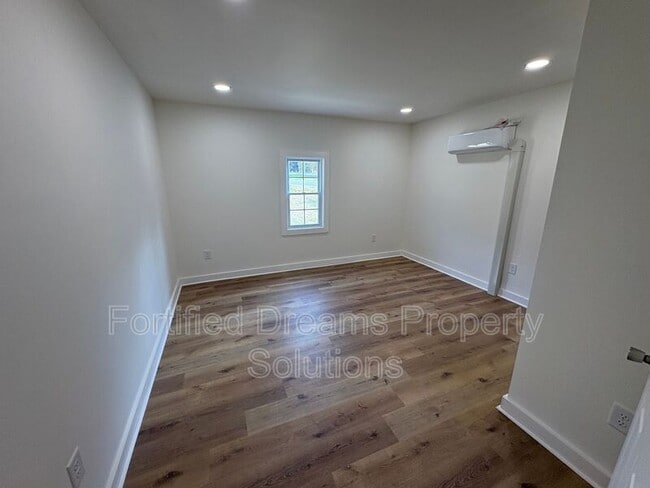 Building Photo - 5811 Uwharrie Rd