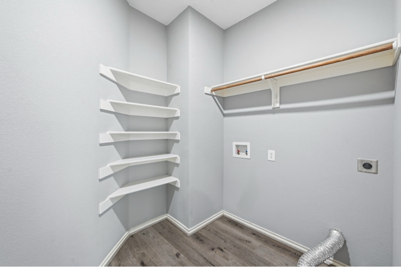 Building Photo - 4528 Sleepy Meadows Dr