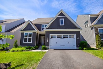 Building Photo - 625 Lipizzan Dr SW