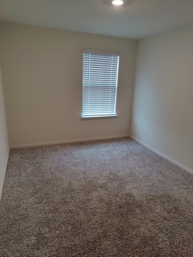 Building Photo - 2038 Wooley Way