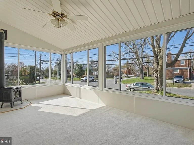 Building Photo - 11527 Grandview Ave