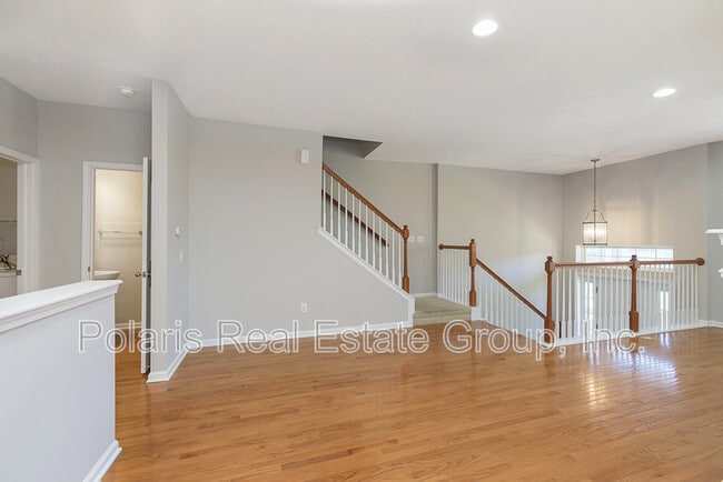 Building Photo - 8333 Clayhurst Dr