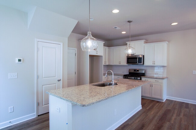 Building Photo - 313 Conrad Ln