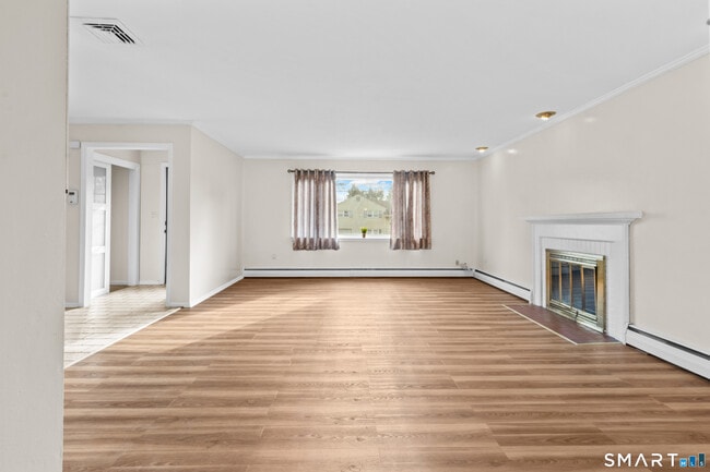 Building Photo - 92 Hilldale Rd