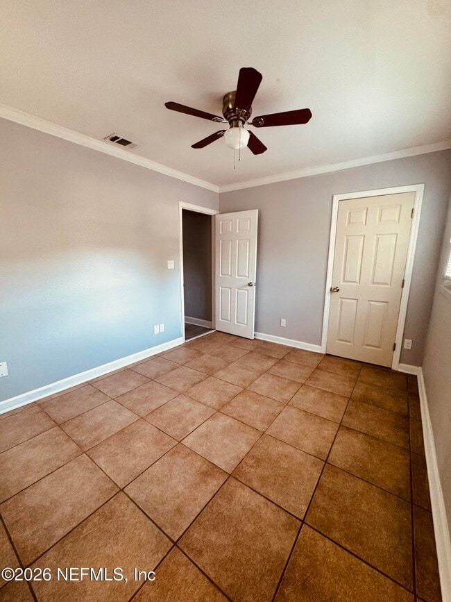 Building Photo - 3926 Ruby Dr W