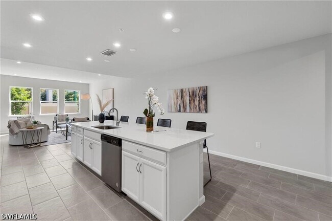 Building Photo - 4676 Arboretum Cir
