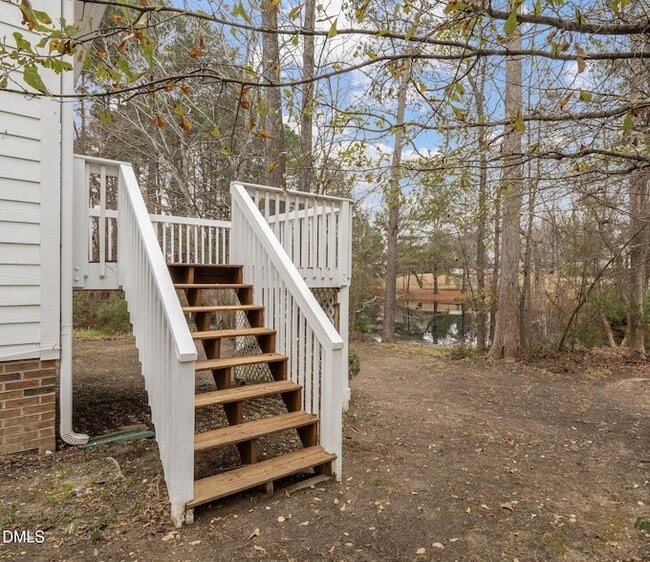 Building Photo - 108 Henson Pl