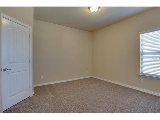 Building Photo - 3800 Gennaker Dr