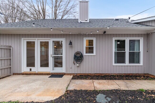 Building Photo - 1413 Grantland Pl