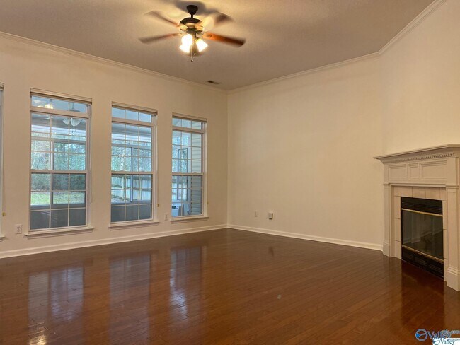 Building Photo - 417 Barrington Hills Dr