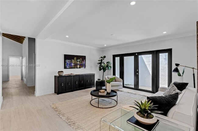 Building Photo - 6900 SW 136th St