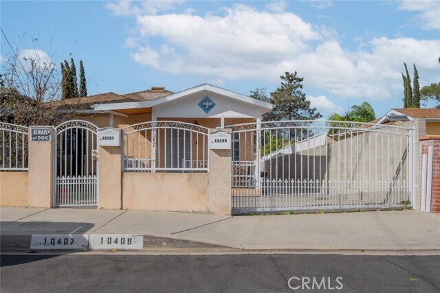 Building Photo - 10407 McClemont Ave