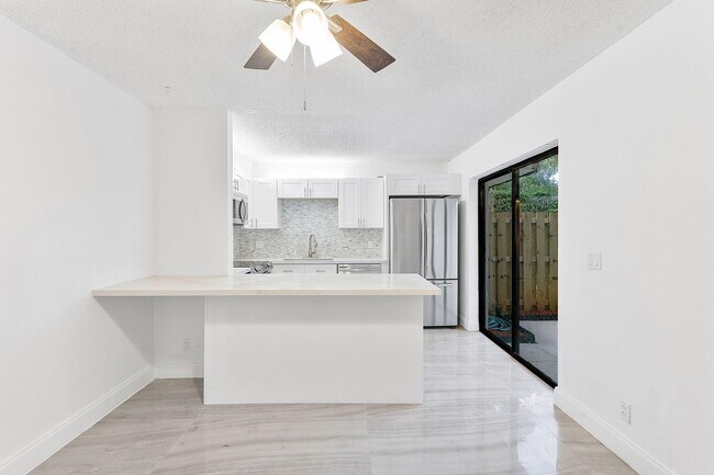 Building Photo - 1624 Forest Lakes Cir