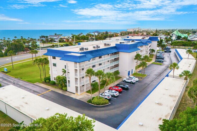 Building Photo - 2160 N Hwy A1A