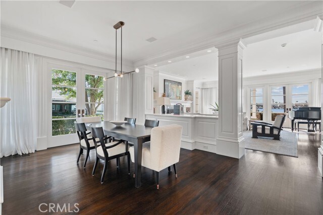 Building Photo - 2411 Bayshore Dr