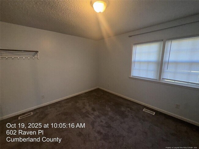 Building Photo - 602 Raven Pl