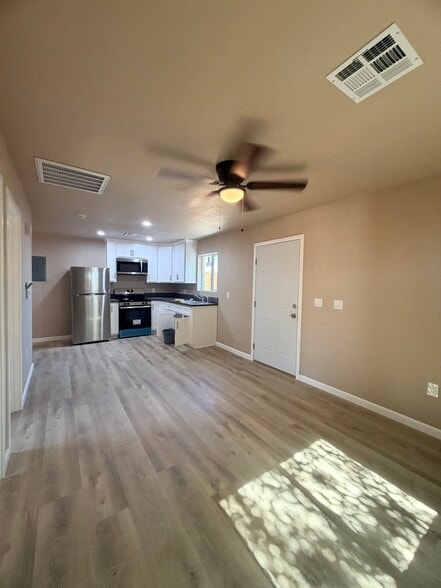 Building Photo - 774 M Acuna Ave