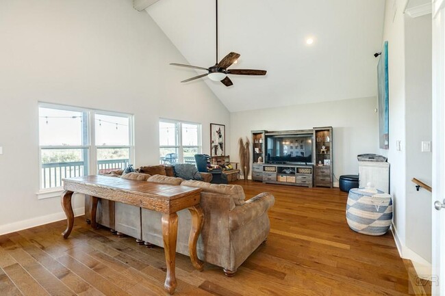 Building Photo - 12828 E Conquistador Dr
