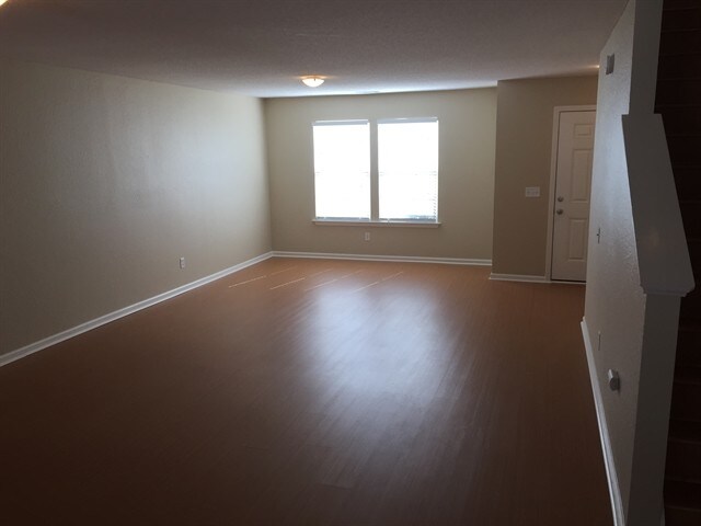 Building Photo - 509 Diamond Cut