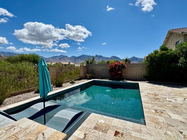 Building Photo - 12768 N Lantern Way