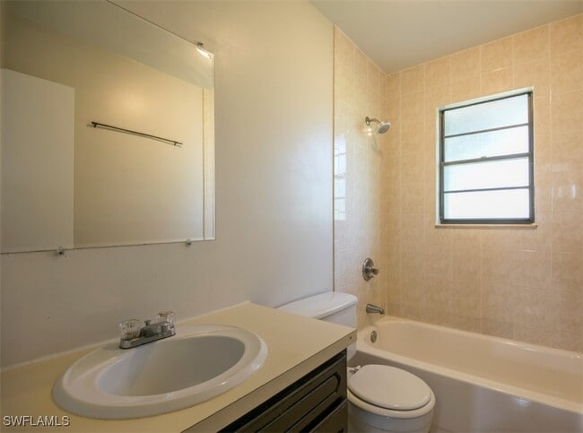 Building Photo - 2455 Thomasson Dr