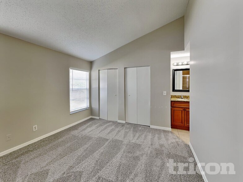 Building Photo - 5318 Southwick Dr